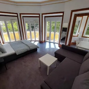 Coliving And Coworking Parque Eduardo Vii Guest house